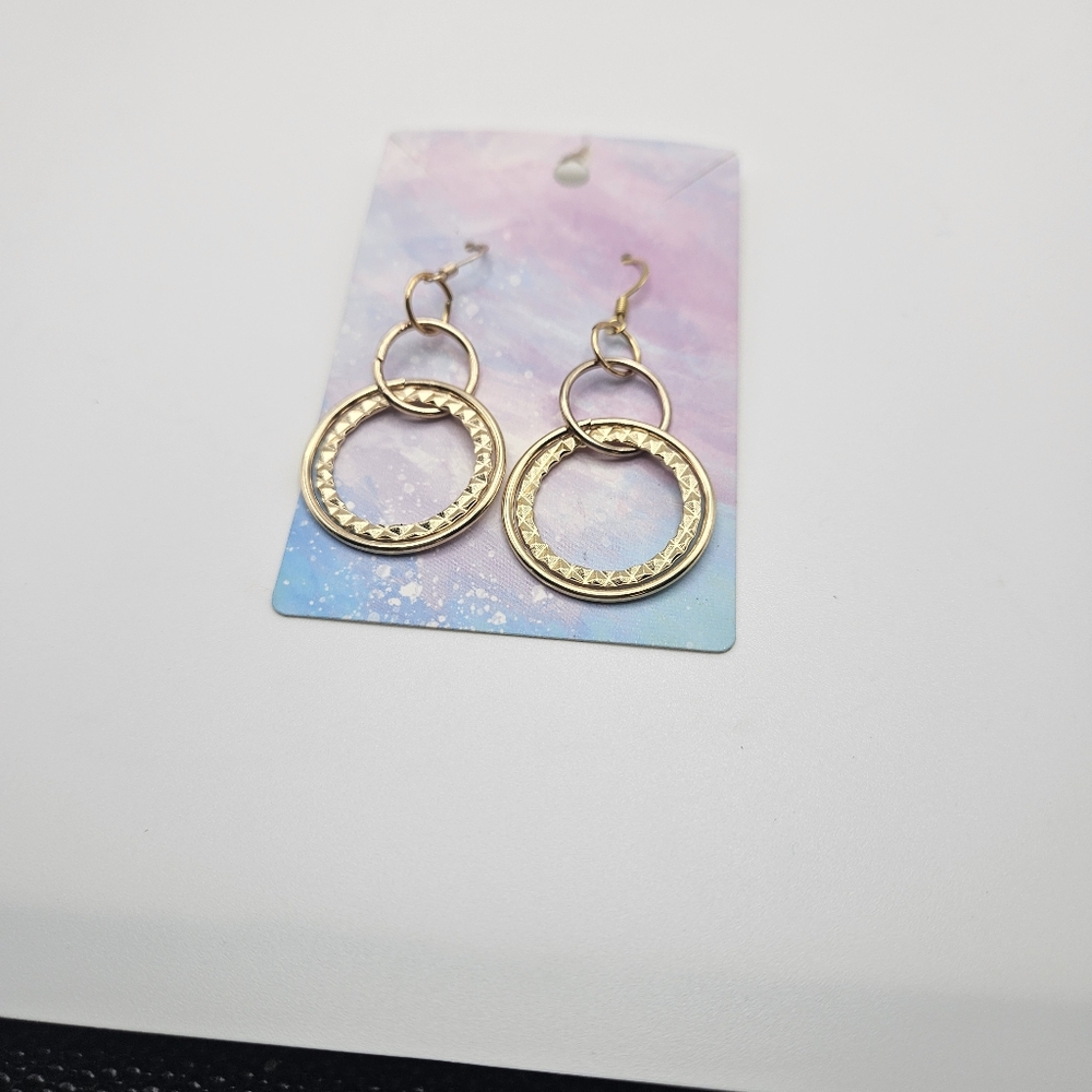 Circle earrings